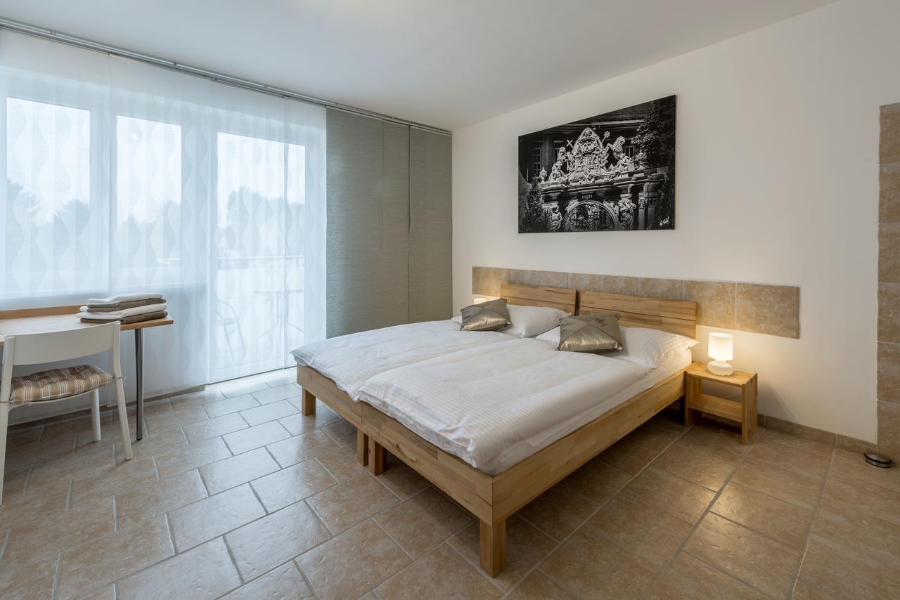Wn Rooms Βίνερ Νόιστατ Εξωτερικό φωτογραφία