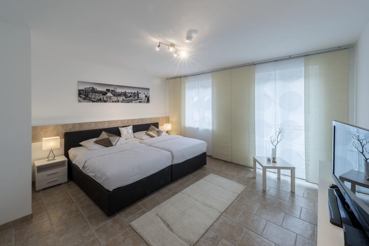 Wn Rooms Βίνερ Νόιστατ Εξωτερικό φωτογραφία